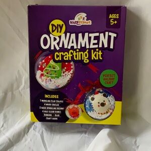 Vibrant Purple Party Decorations for Festive Gatherings